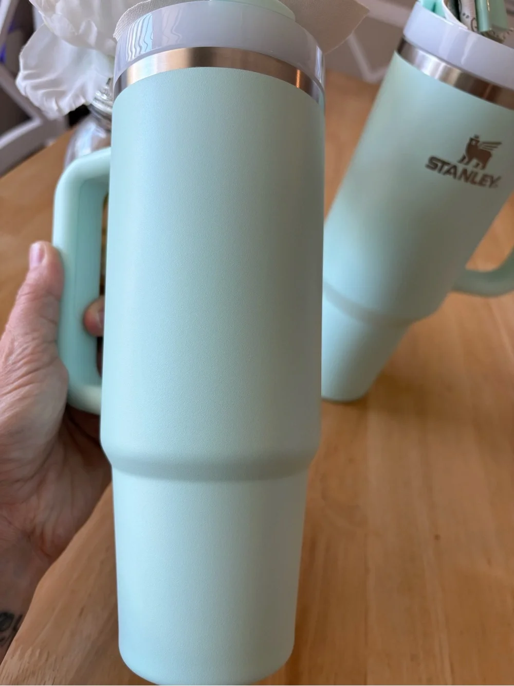 Stanley Mint tumbler - Picture 2 of 4